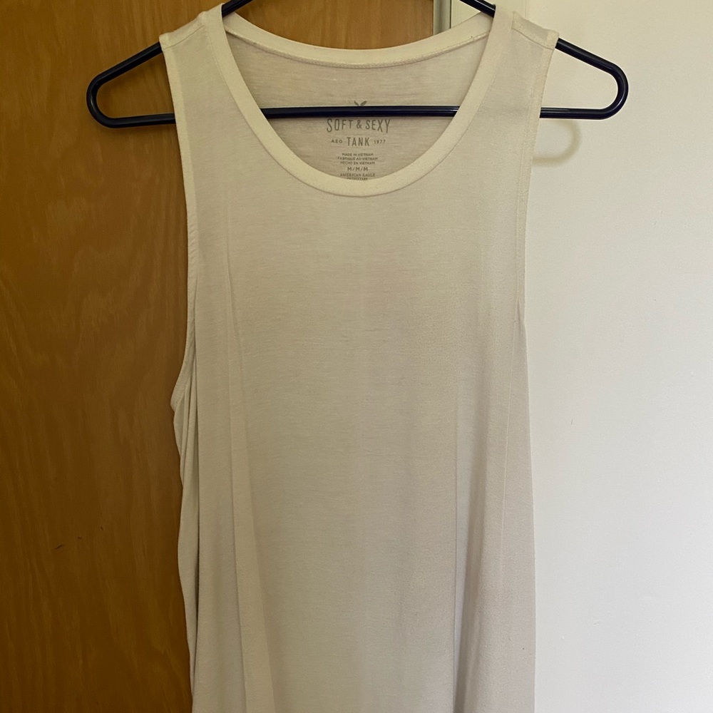 ๐ป 3/$10 - AEO tank top - Picture 2 of 2